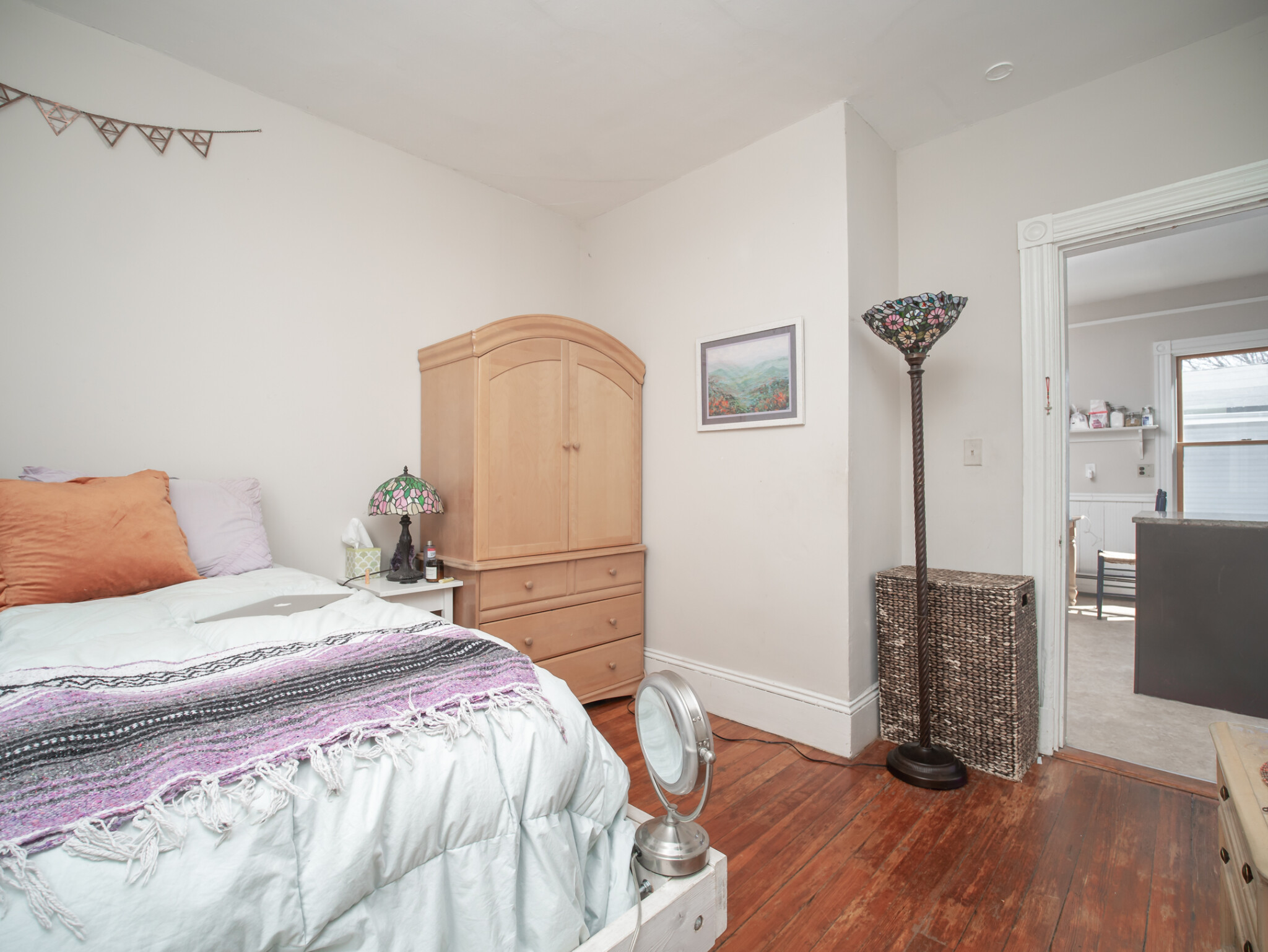 318 Beacon St, Ward Two