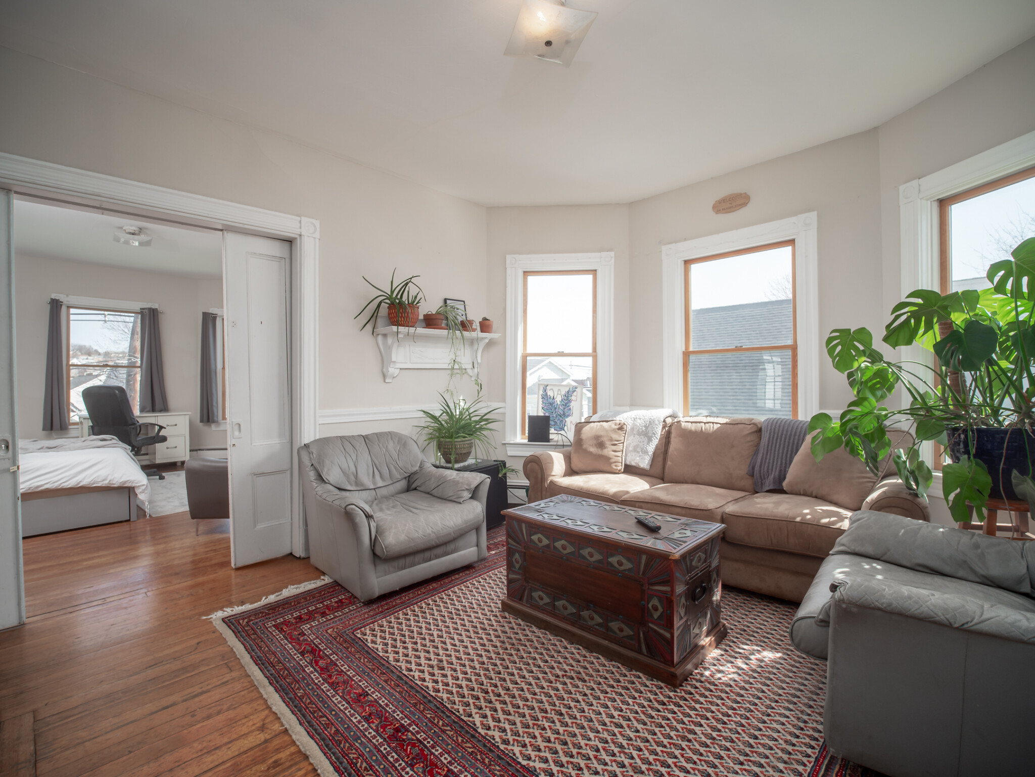 318 Beacon St, Ward Two