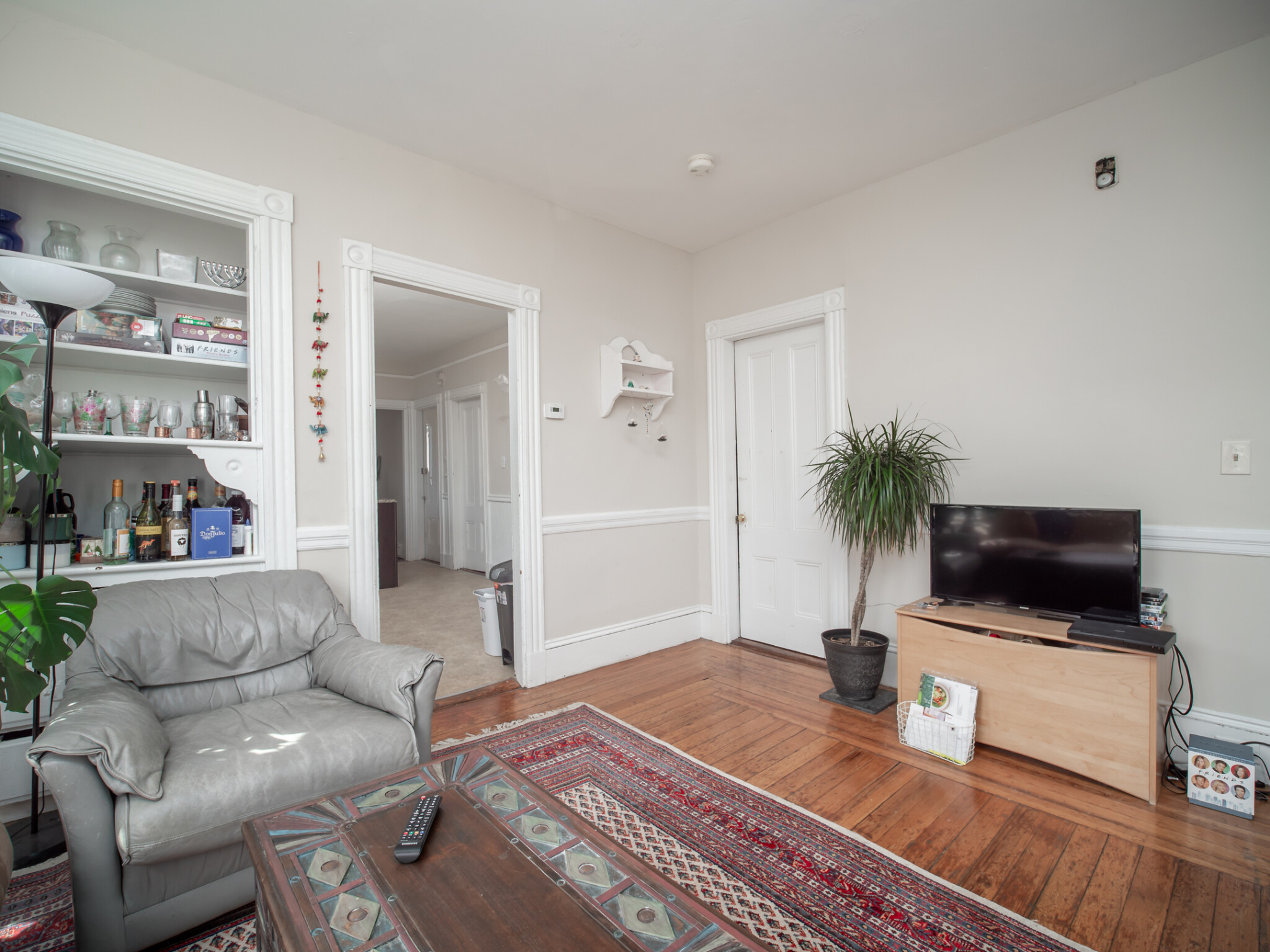 318 Beacon St, Ward Two