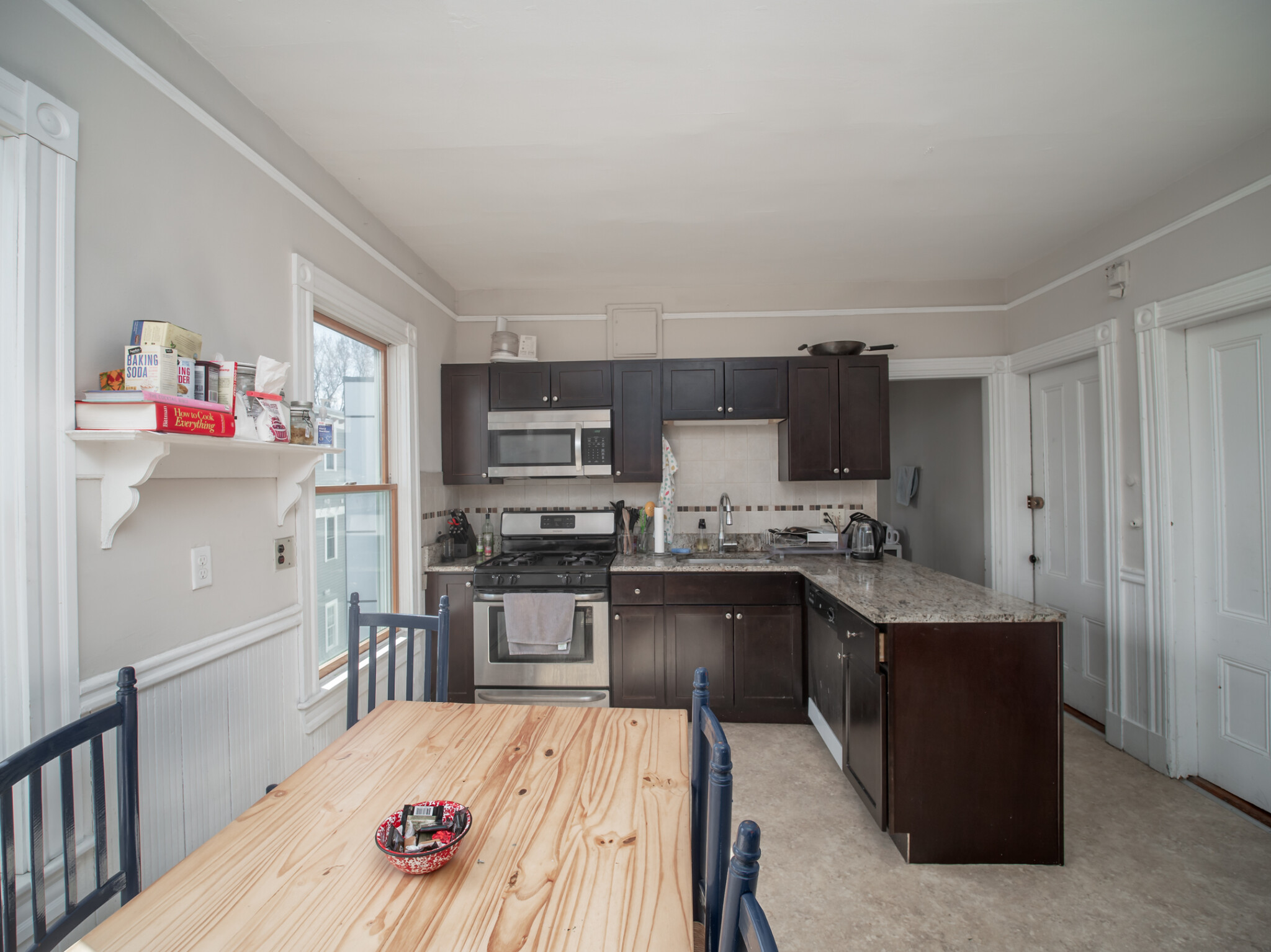 318 Beacon St, Ward Two