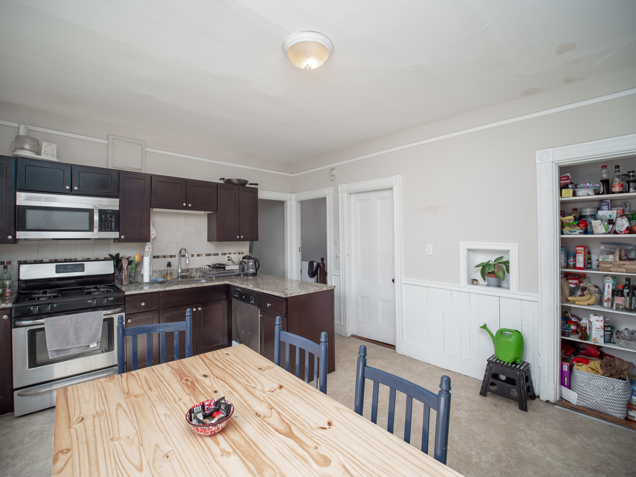 318 Beacon St, Ward Two