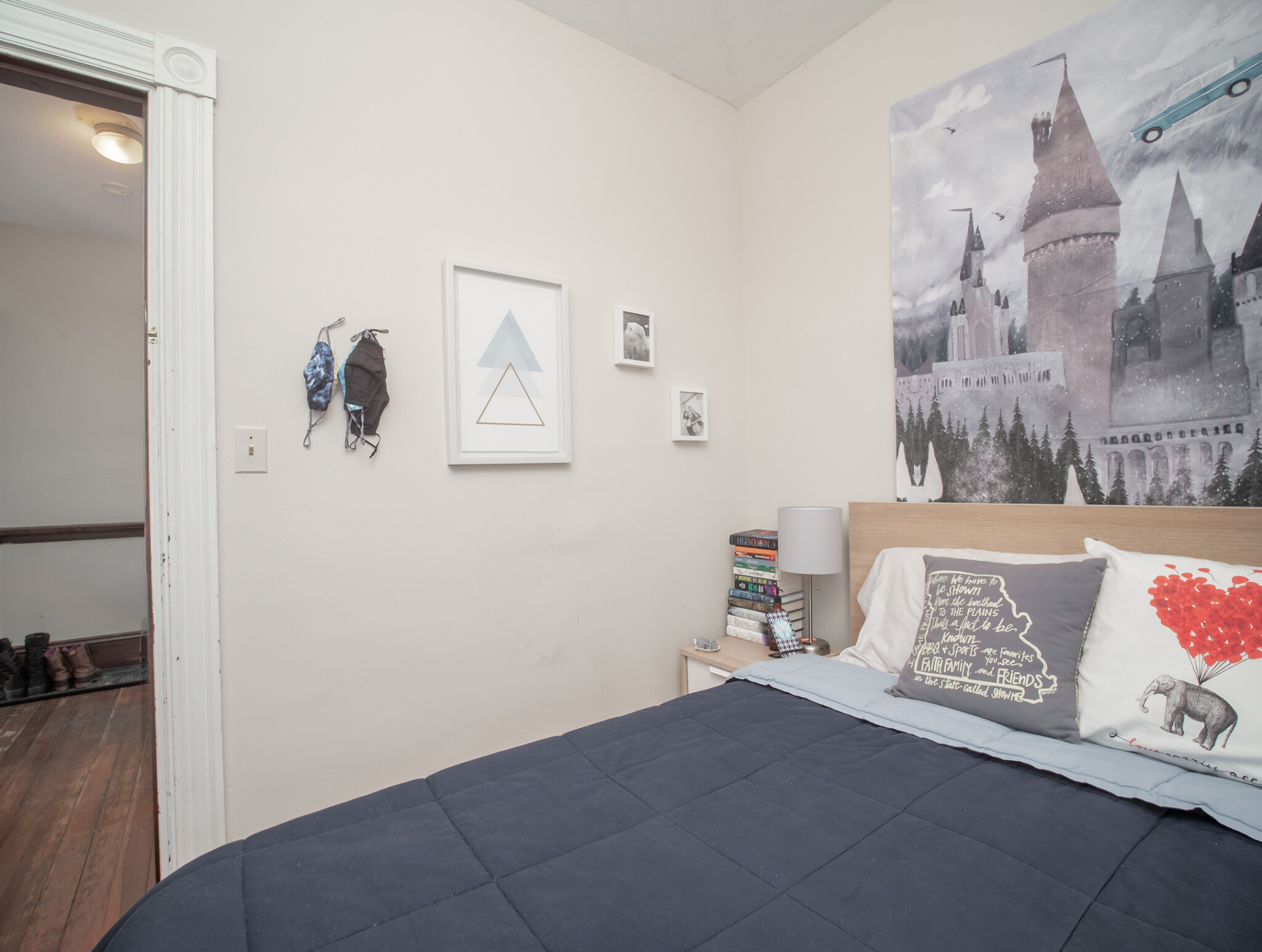 318 Beacon St, Ward Two