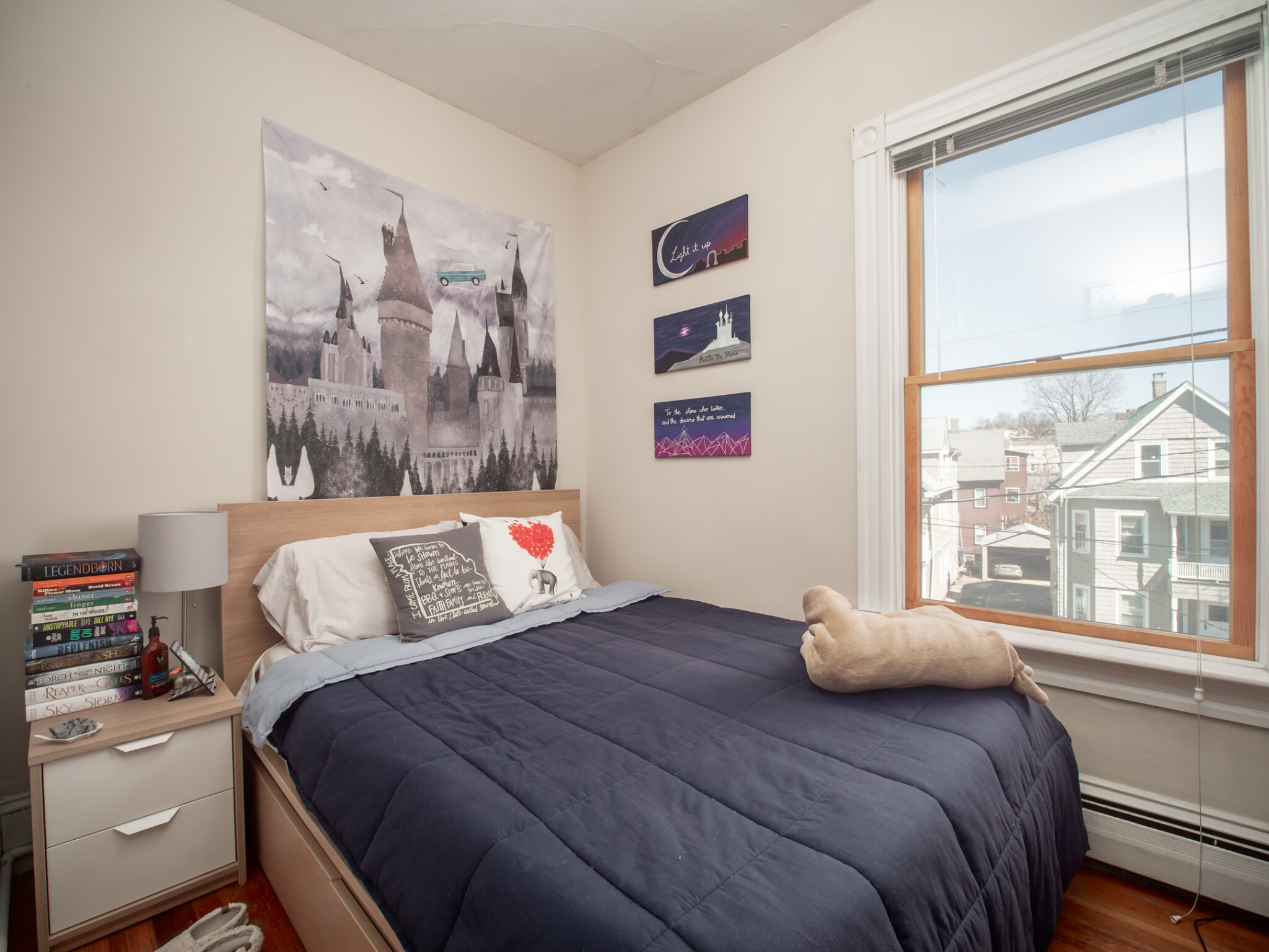 318 Beacon St, Ward Two