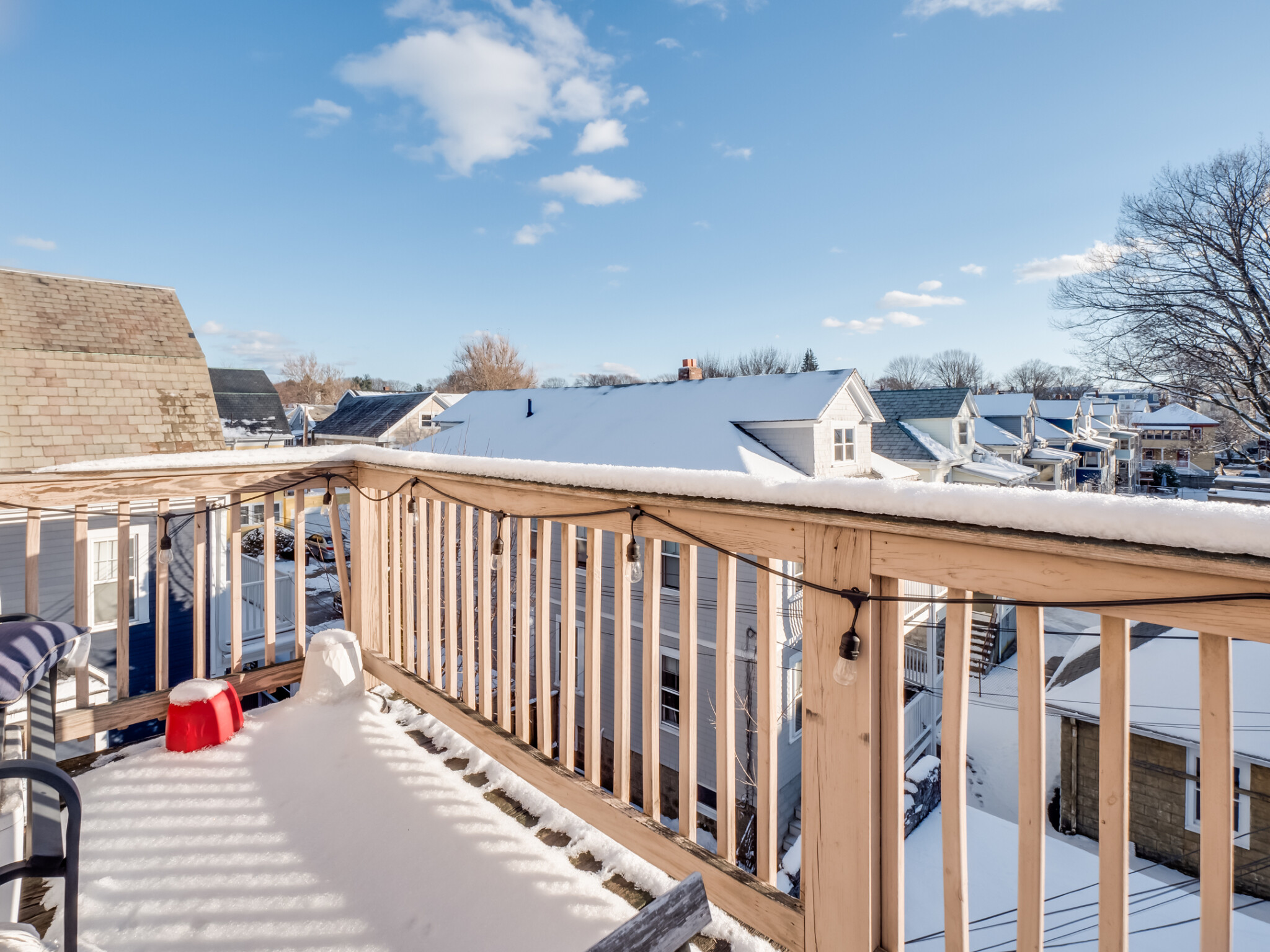 60 Powder House Boulevard, Tufts