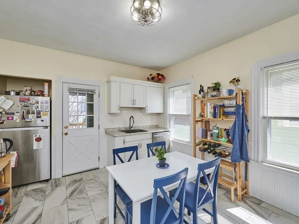 48 Wordsworth St, East Boston