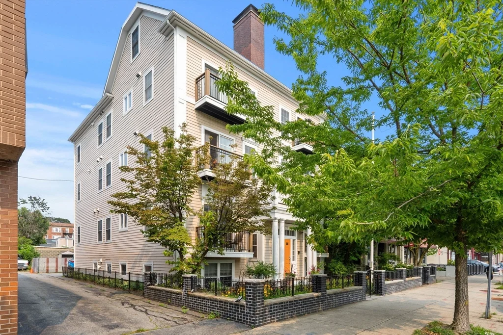 2277 Massachussetts Ave, Porter Square