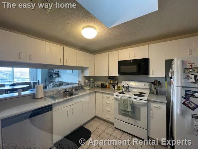 175 Beacon St, Ward Two