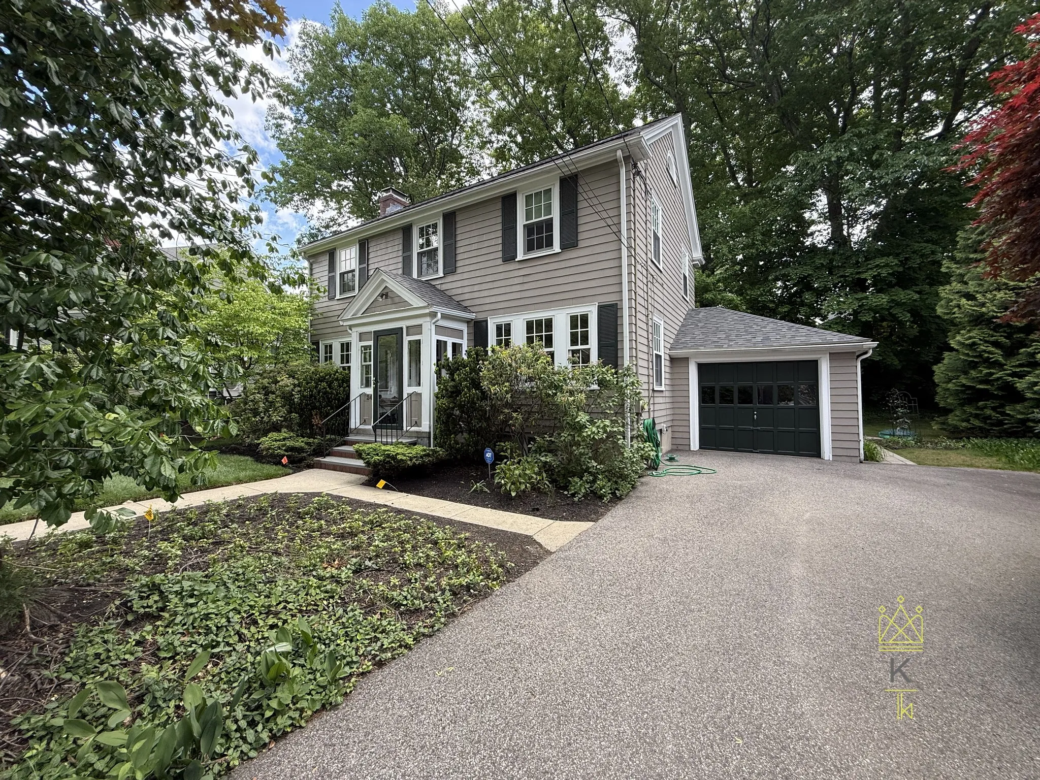24 Beverly Rd, Newton Highlands