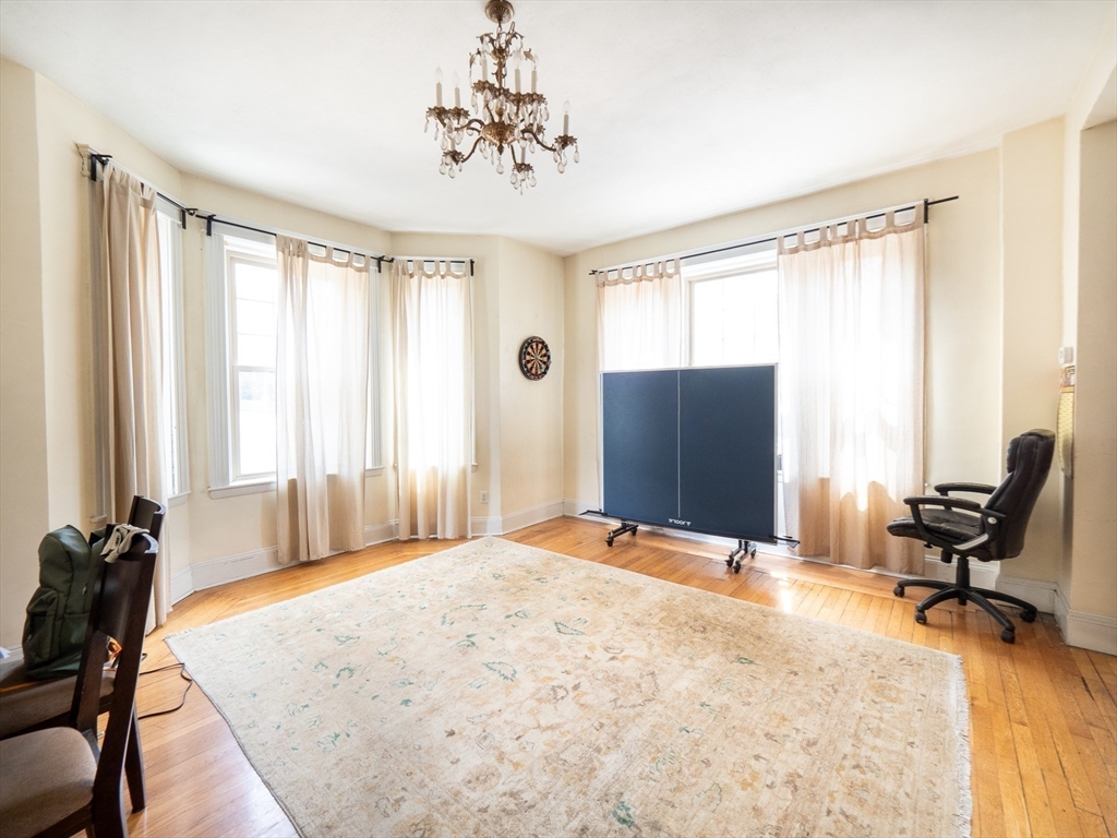 481 Boylston St, Brookline