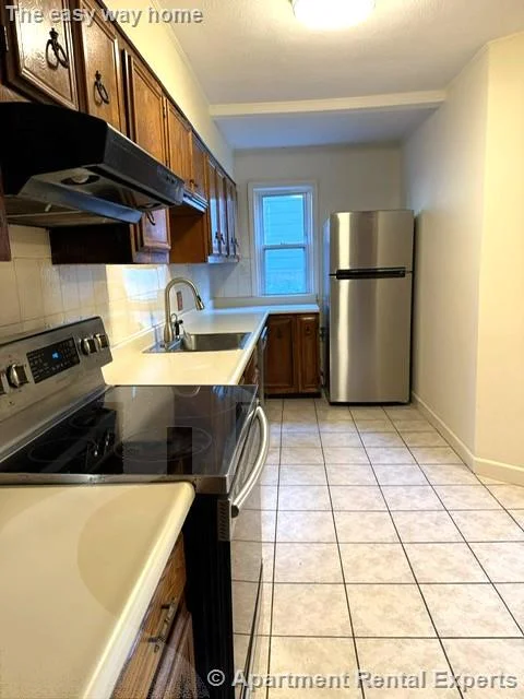 257-259 Powderhouse Blvd, Tufts