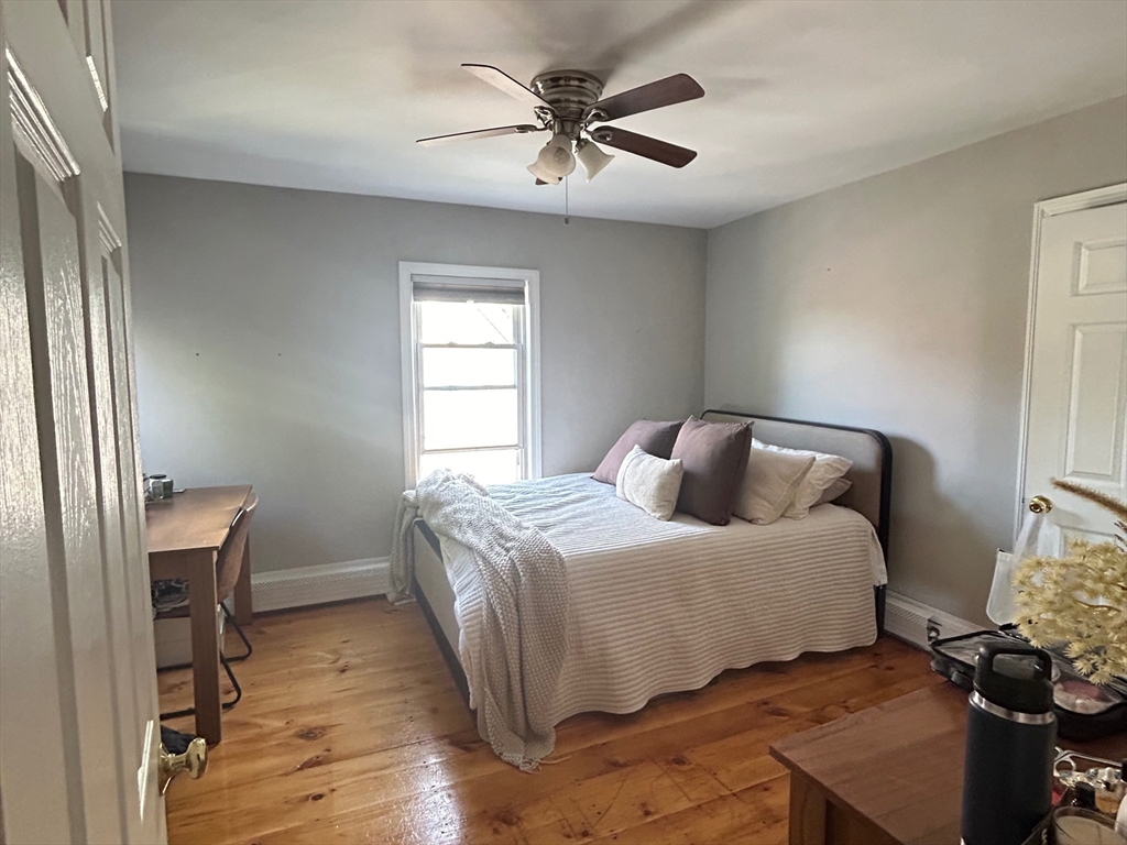 33 Garfield Ave, Woburn