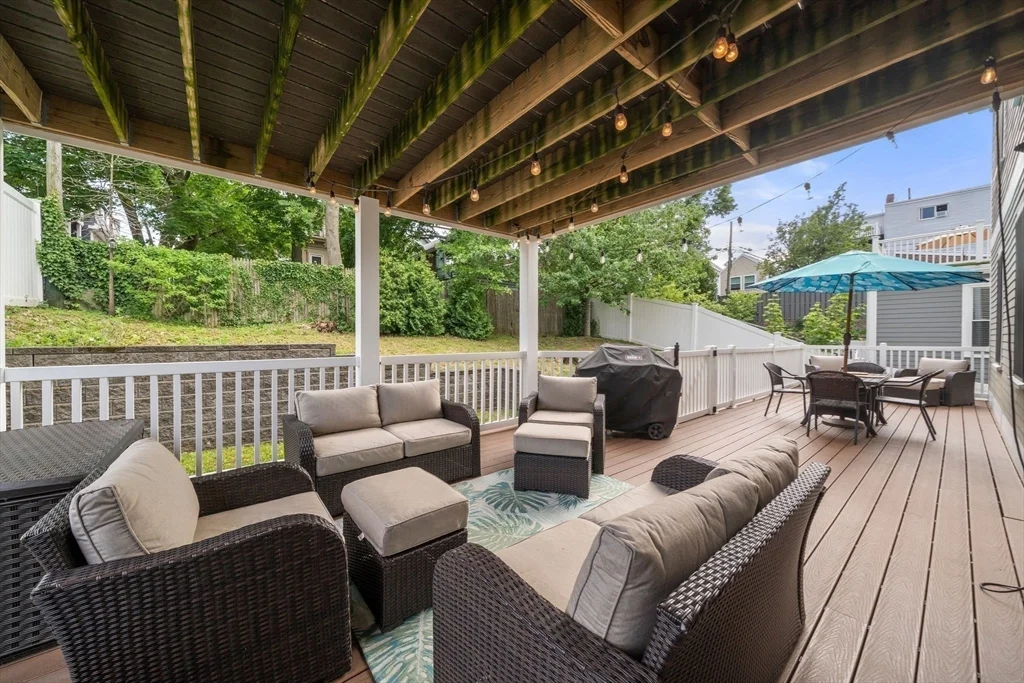 213 E Eagle St, East Boston