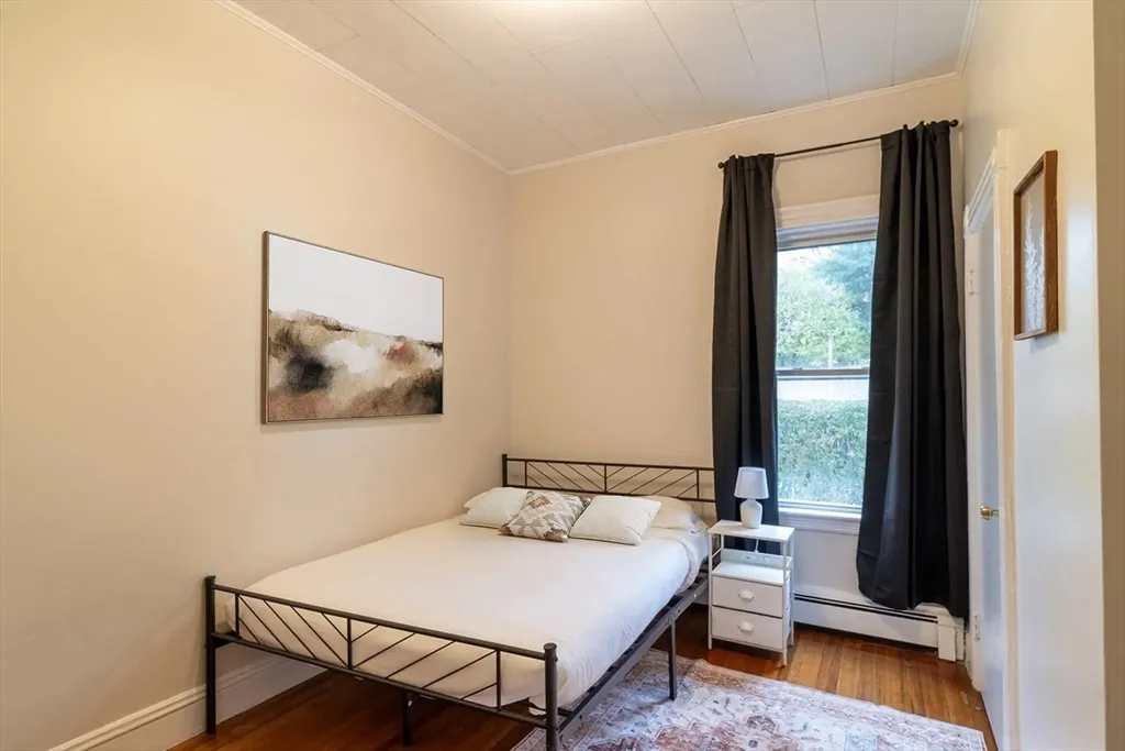 2 Sherman St, Neighborhood Nine