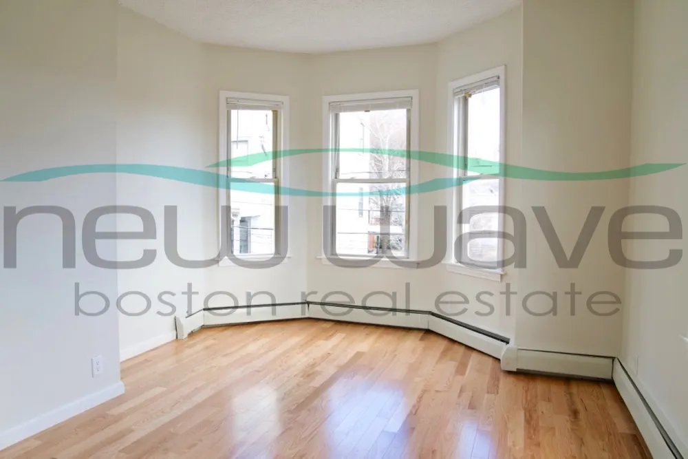 6 Bickford Ave, Mission Hill