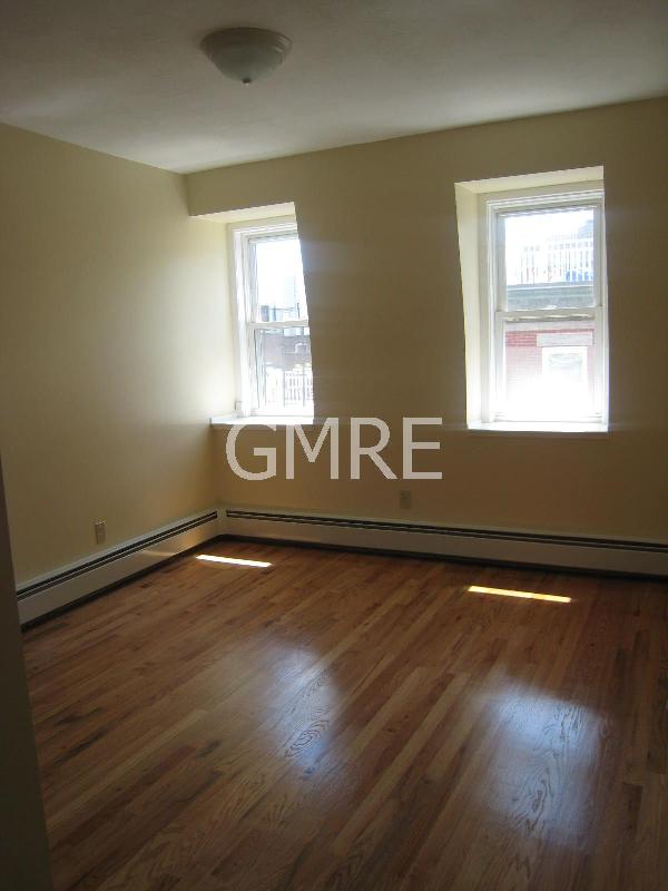 157 Endicott St, North End