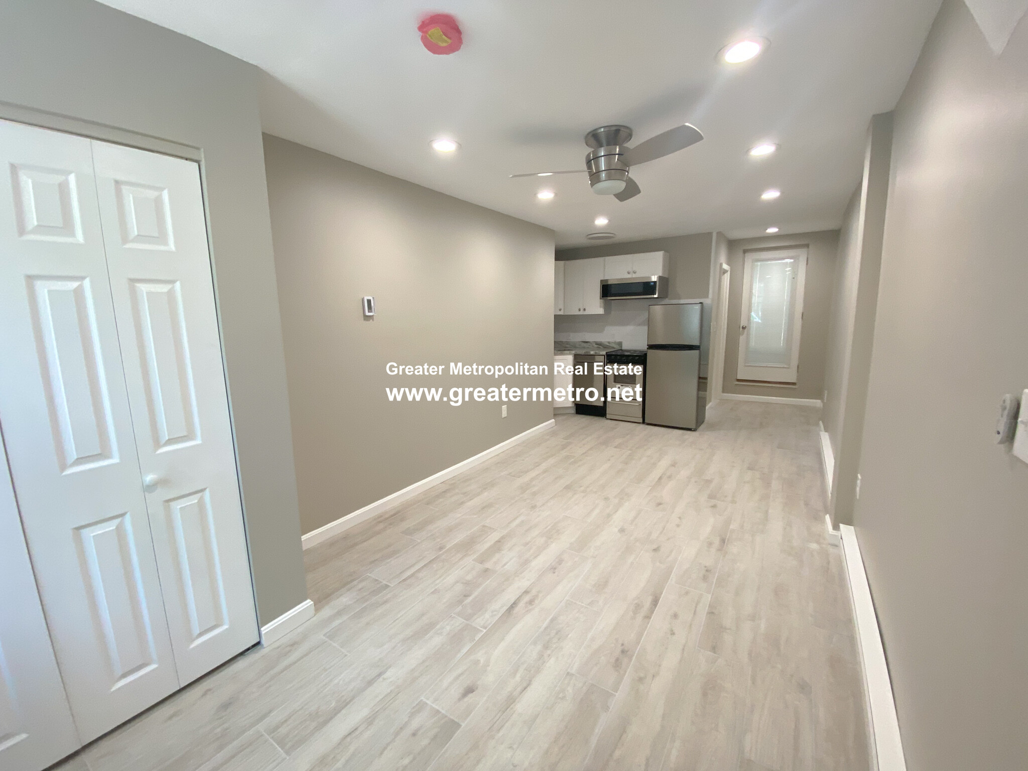 466 Commercial St, North End