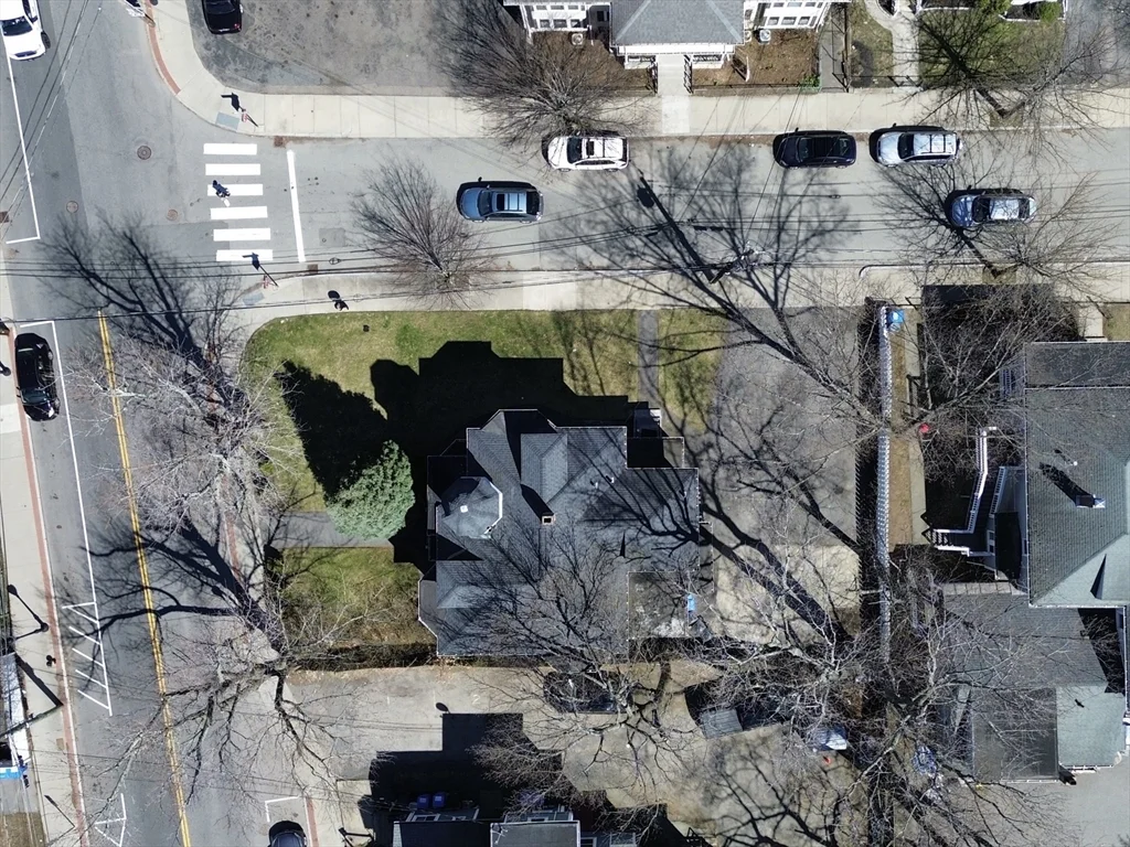 786 Moody St, Waltham