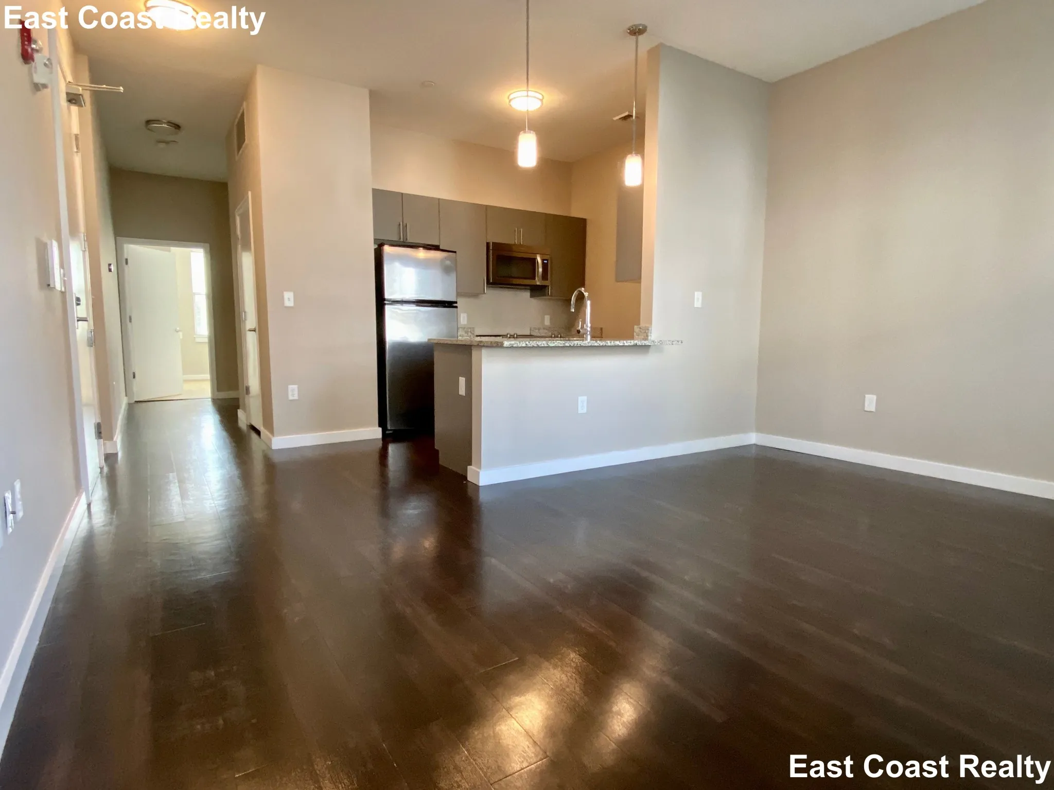 625 Mcgrath Highway, East Somerville