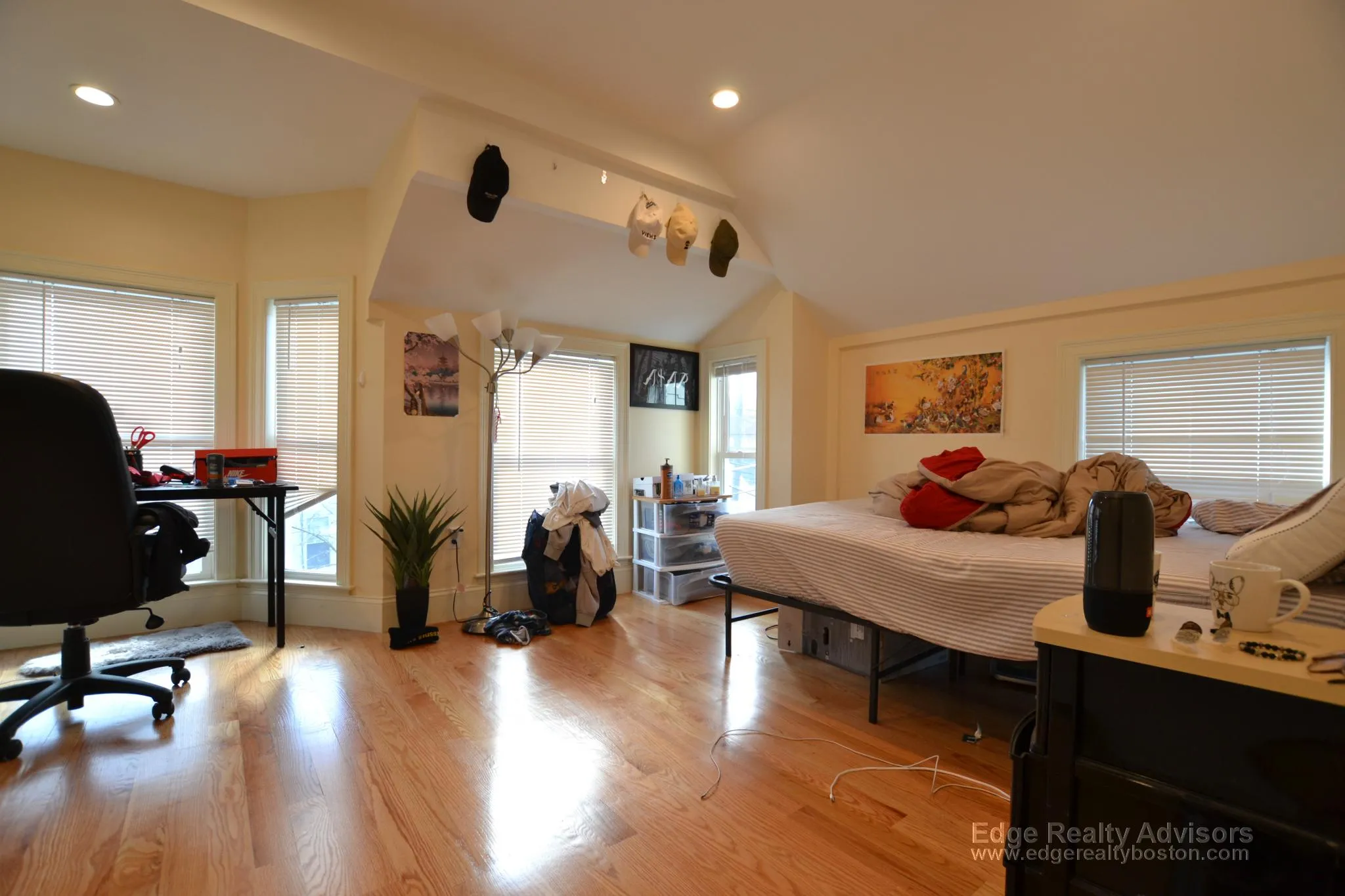 5 Griggs Pl, Allston