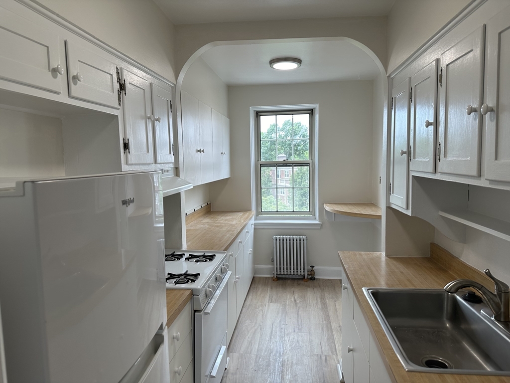 24 Concord Ave, Harvard Square