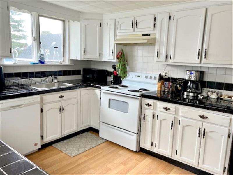 35 Rogers Ave, Powder House Square