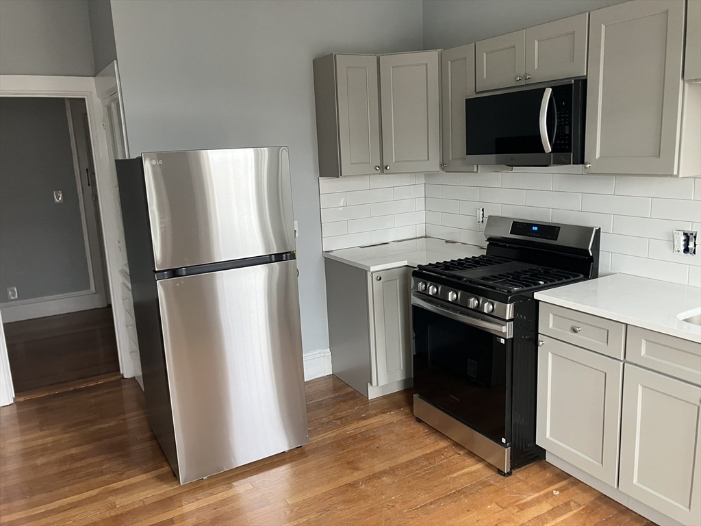 9 Park Vale Ave, Brighton