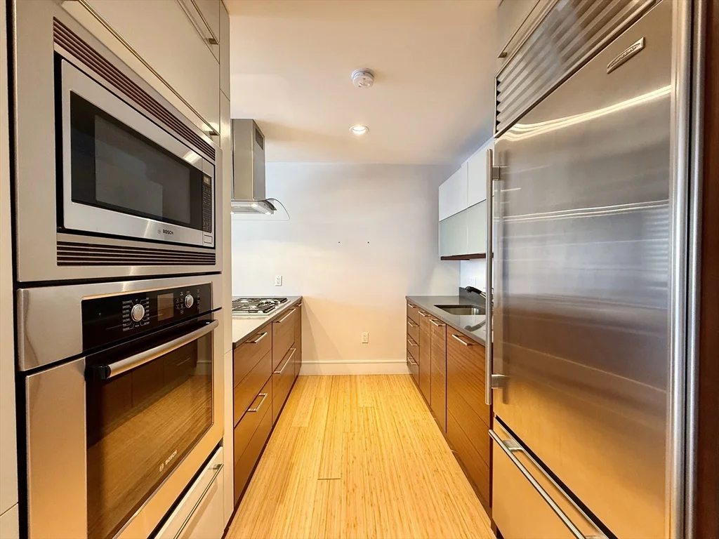 45 Province St, Midtown