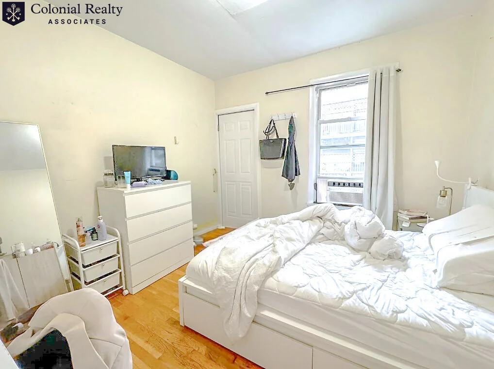 218 Freeman St, North Brookline