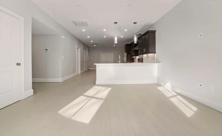 554 Massachusetts Ave, South End