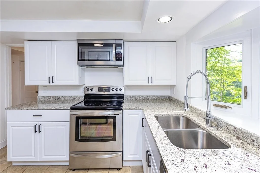 17 Boulder Rd, North Lexington