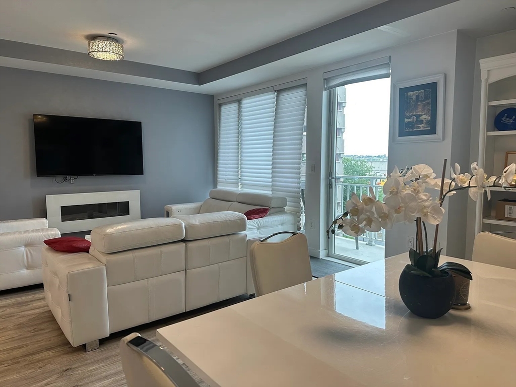 100 Station Landing, Wellington