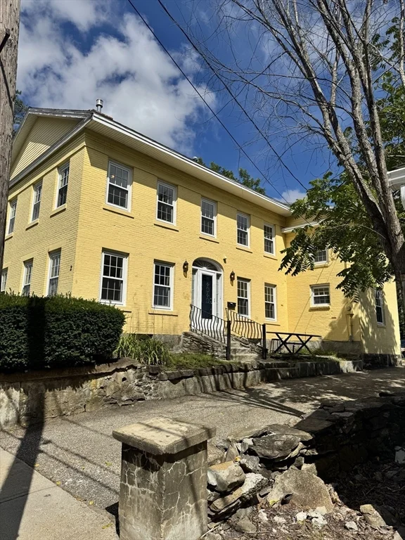 22 School St, Southbridge