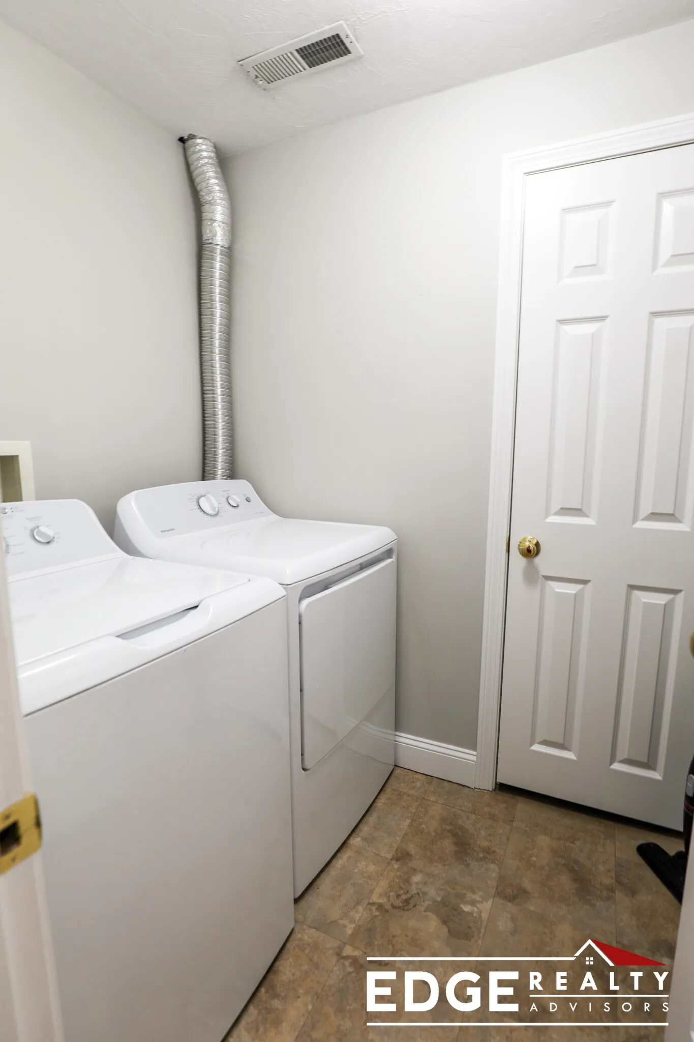 11 Kinross Rd, Brighton