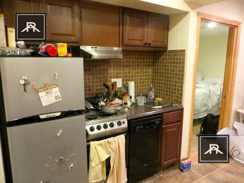 1689 Beacon St, Aspinwall Hill