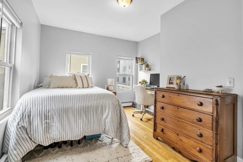180 W 8th, South Boston