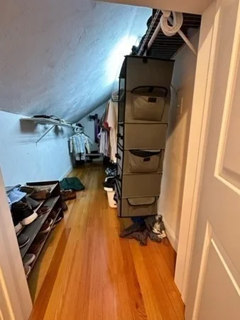 11 Oak St, Watertown