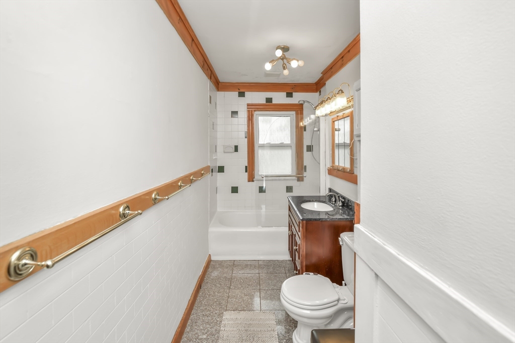 404 Mount Auburn, Watertown