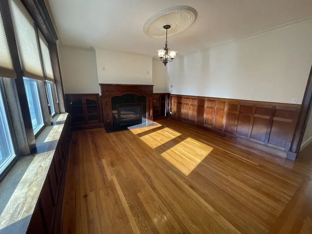 25 Stearns Rd, Coolidge Corner