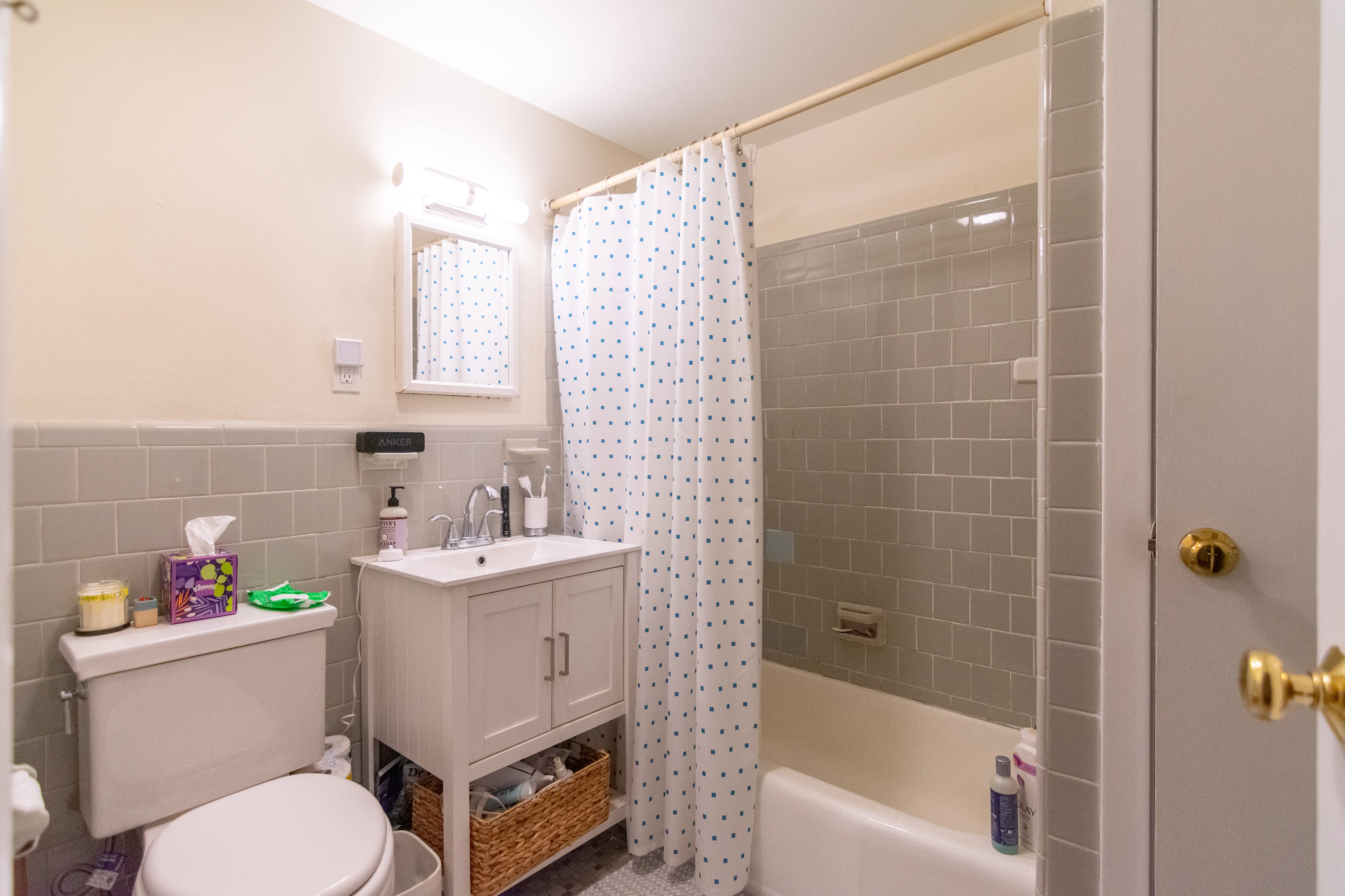 213 Newbury St, Back Bay