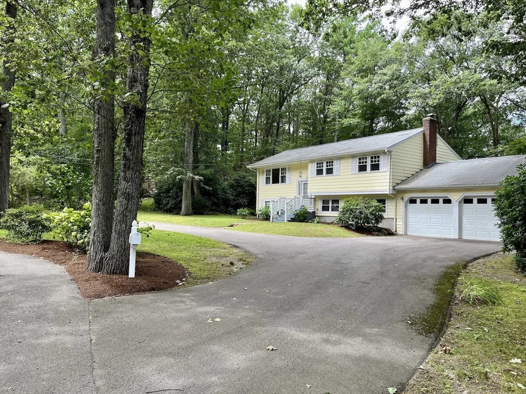 70 Beach St, Foxboro