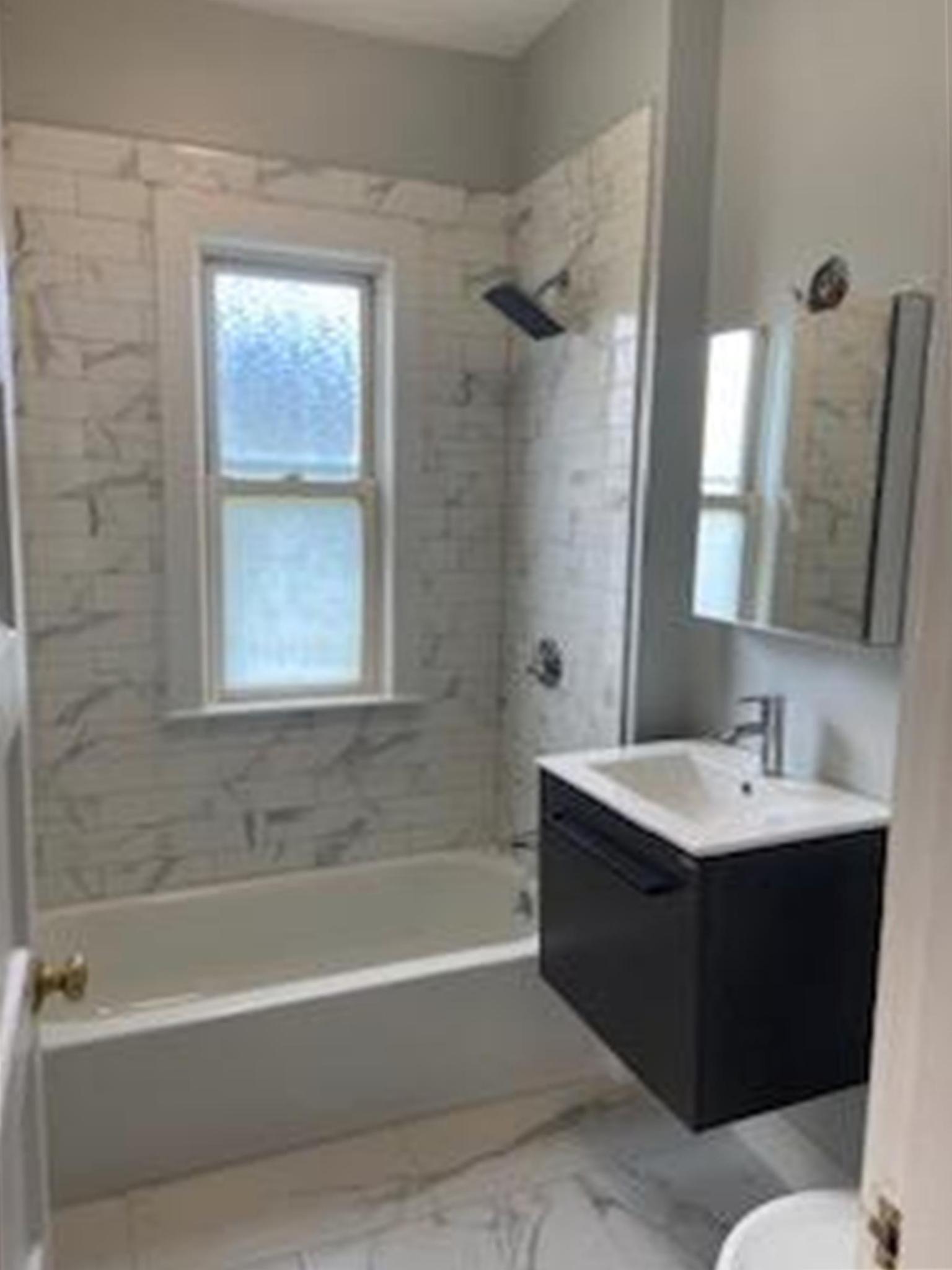 32 Hawthorne St, Davis Square