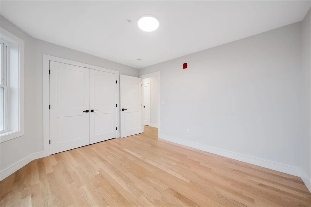 9 Wenham, Jamaica Plain