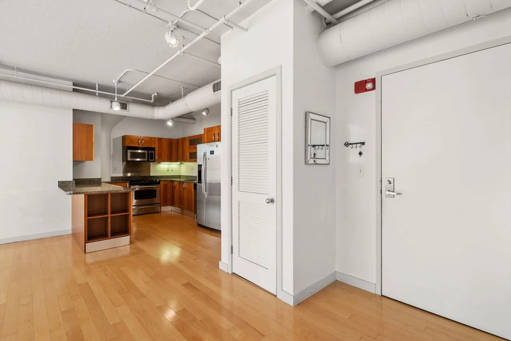 210 South St, Leather District