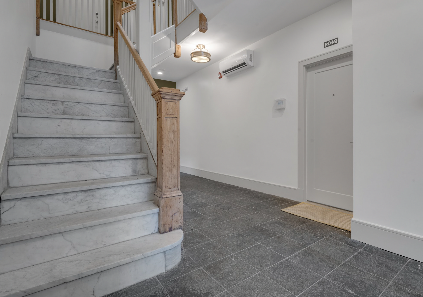 325 Summit Ave, Brighton