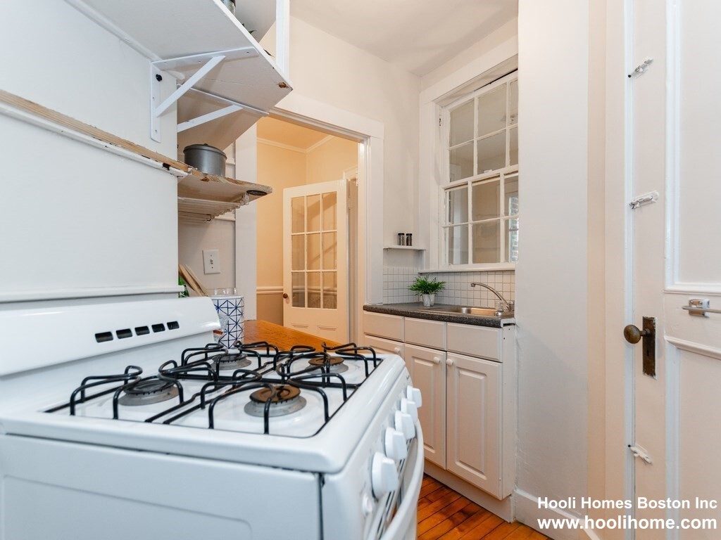 21 Chauncy St, Neighborhood Nine