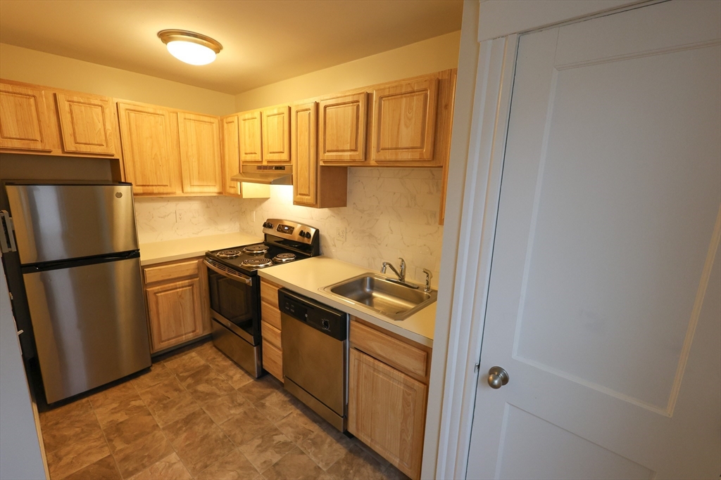 706 Huntington Ave, Mission Hill