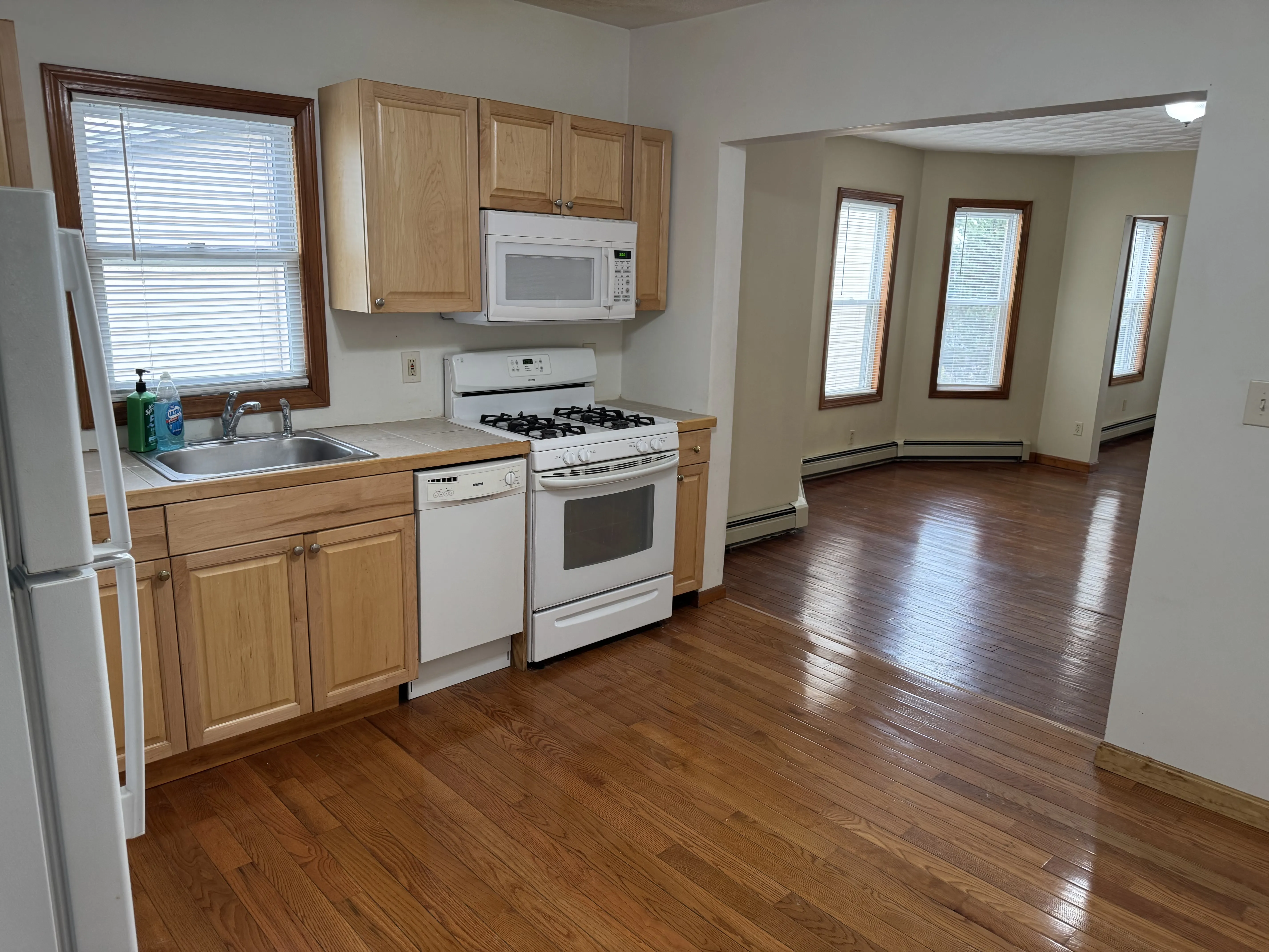 64 Paris St, Medford