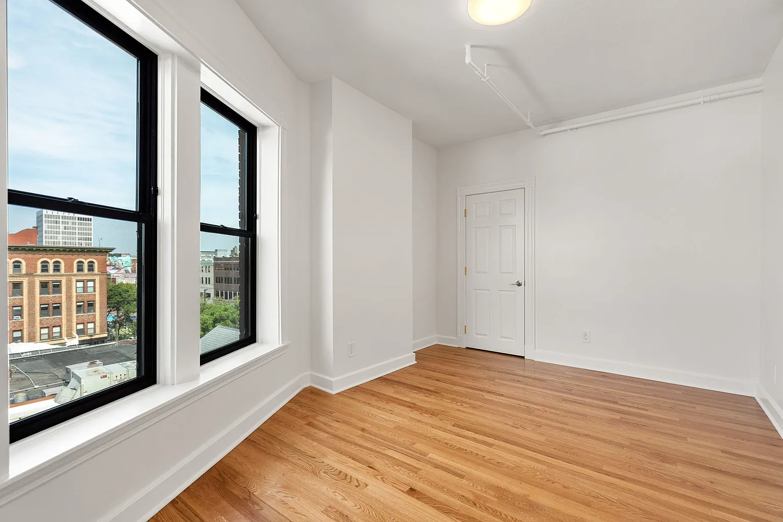 434 Massachusetts Ave, South End