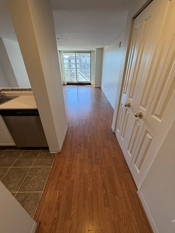 10 Museum Way, East Cambridge