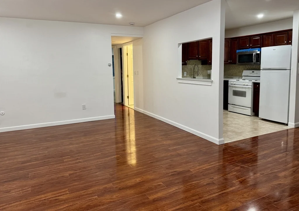 685 Oak St, Brockton